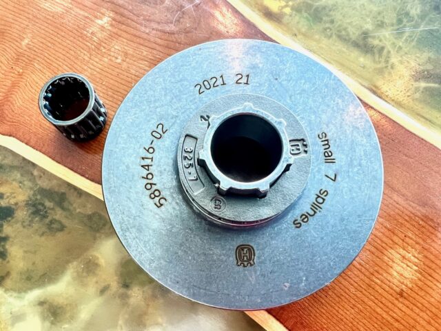 575 26 10-09 Husqvarna 325 x7 tooth Rim and Sprocket [Fits 560XP ONLY AFTER Serial Num 20202200049] - Image 2