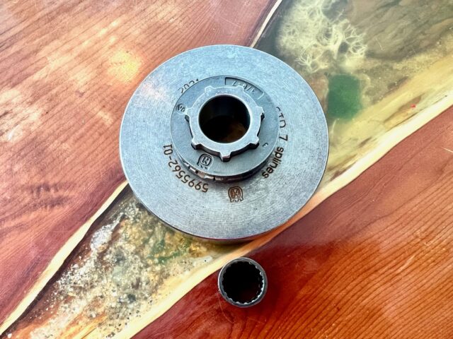 575 26 10-10 Husqvarna 3/8 x7 tooth Rim and Sprocket [Fits 562XP ONLY AFTER Serial Num 20202200049] - Image 2