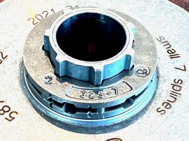 589 64 16-02 Husqvarna 325 x7 tooth Rim and Sprocket [Fits 545XP Mk II] - Image 4