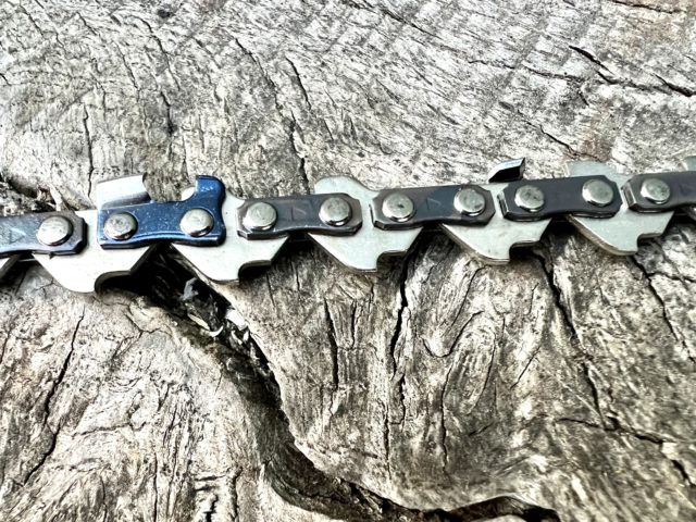 P-1/4-043-MG-80 [Bagged] Panther Mini Chain [Guarded Version] 1/4 .043[1.1mm] 80 Drive Links [16" Bars] - Image 3