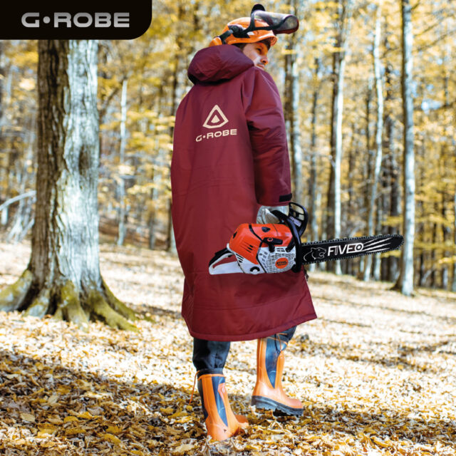 G-Robe-The-ultimate-outdoor-coat-Maroon-Red-02
