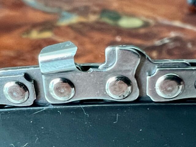 24AP Oregon Mini Chain [Guarded] 1/4 .043 [1.1mm] [ONLY 28,56,57,64,65,72 Available] - Image 2