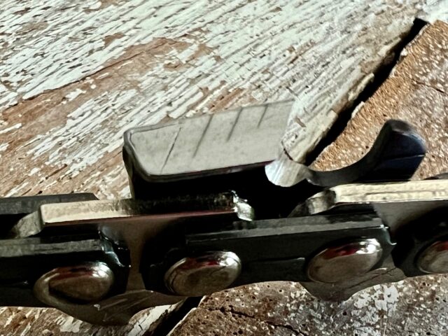 (P+325-050-FSL) Panther Plus Chisel Full Skip .325 .050[1.3mm] Only Available in 72 Links [18" Bars] - Image 2