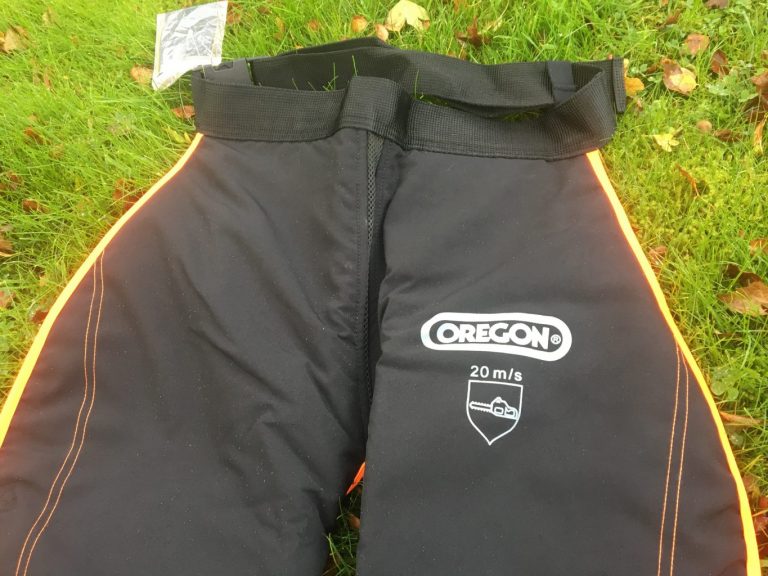 575780 Oregon Universal Chainsaw Milling Chaps - Leg Protection for Chainsaw Milling