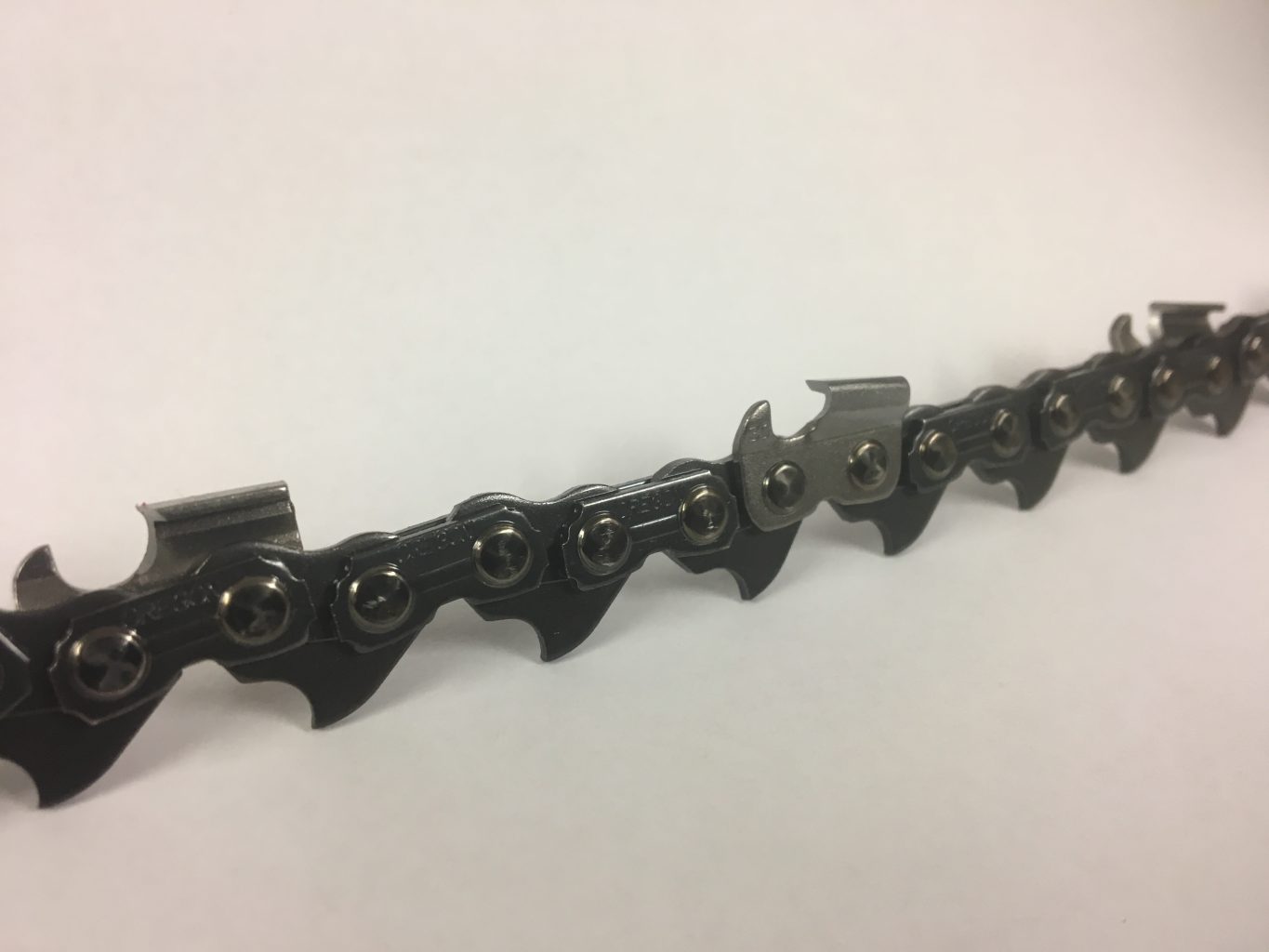 27RA Oregon Full Skip Ripping Chain .404 .063