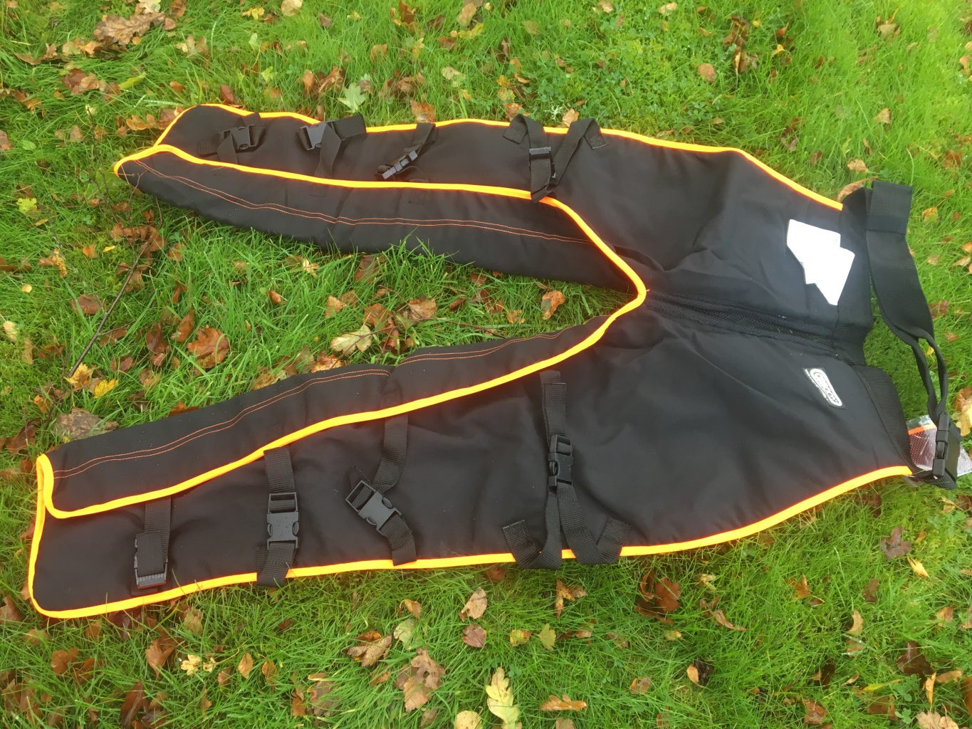 575780 Oregon Universal Chainsaw Milling Chaps Leg Protection for